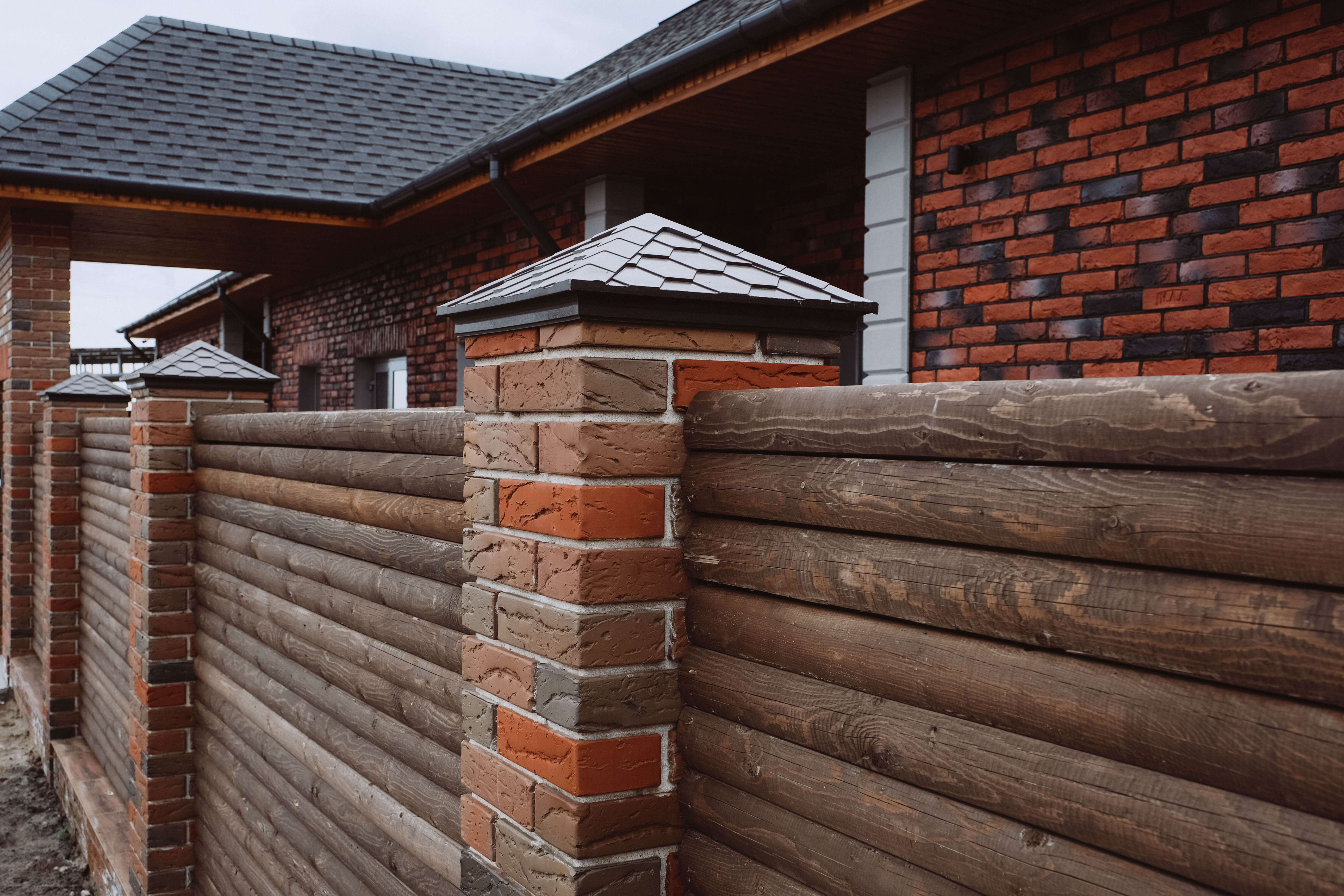 Колпак Zking Эверест Коричневый на столб 1.5х1.5 кирпича (390х390мм) в Кисловодске фото