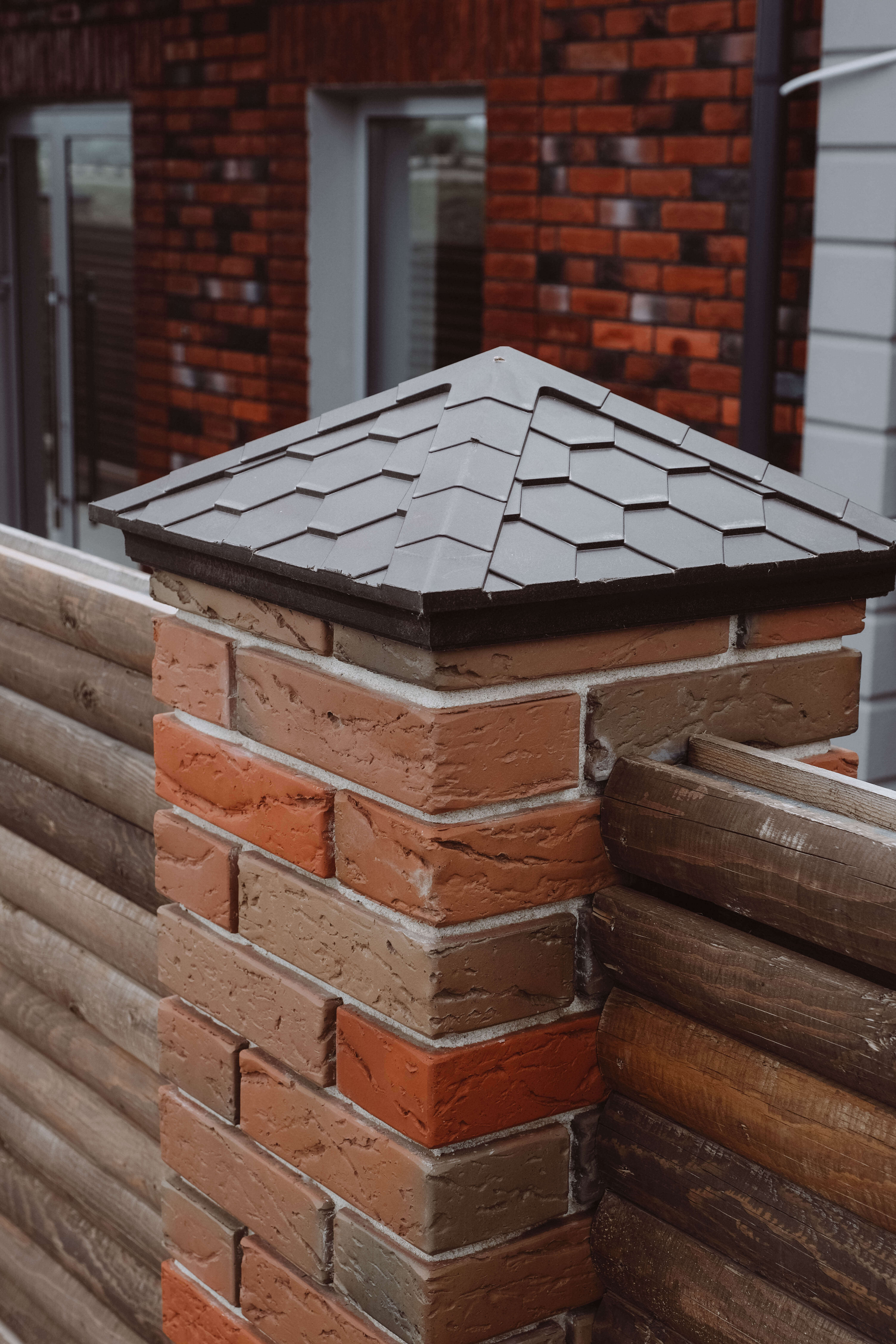 Колпак Zking Эверест Коричневый на столб 1.5х1.5 кирпича (390х390мм) в Кисловодске фото